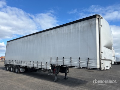 2006 Vawdrey 13.3 m Tri/A Step Deck Curtain Side Trailer