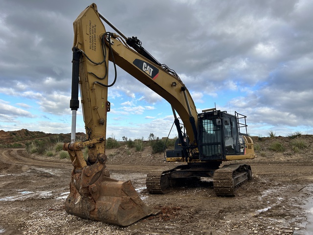 2014 Cat 329DL Tracked Excavator 2014 Cat 329DL Tracked Excavator