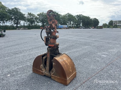 Atlas E32 Clamshell Grapple