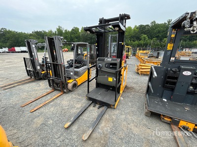 2015 Hyundai 13BOP-7 2670 lb Order Picker