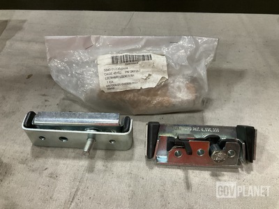 (130) Oshkosh Truck 2KP357 Right Hand Lockers