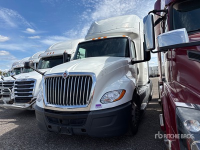 2019 International LT625 6x4 تراكتور شاحنة كابينة النوم (ثنائية المحور)