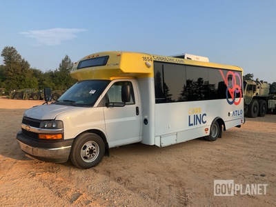2016 Chevrolet Express Cutaway G4500 Bus