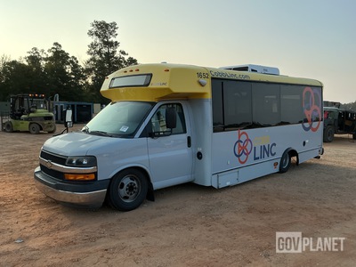 2016 Chevrolet Express Cutaway G4500 Bus