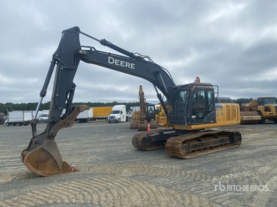 2018 John Deere 210G LC Excavatrice sur chenilles