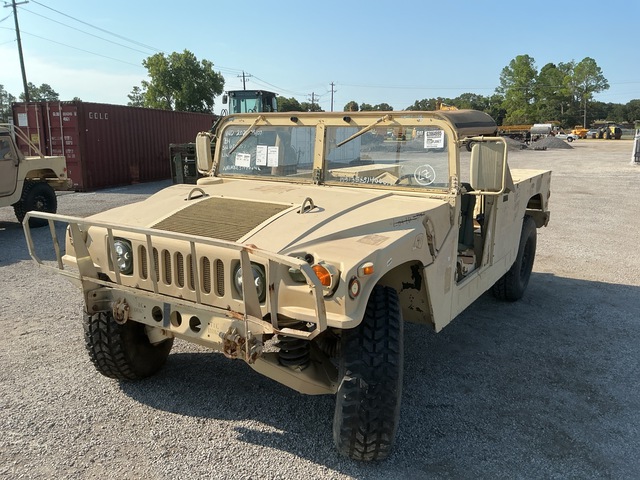 2006 AM General M1097R1 HMMWV 2 Door Soft Top w/Truck Body 2006 AM General M1097R1 HMMWV 2 Door Soft Top w/Truck Body