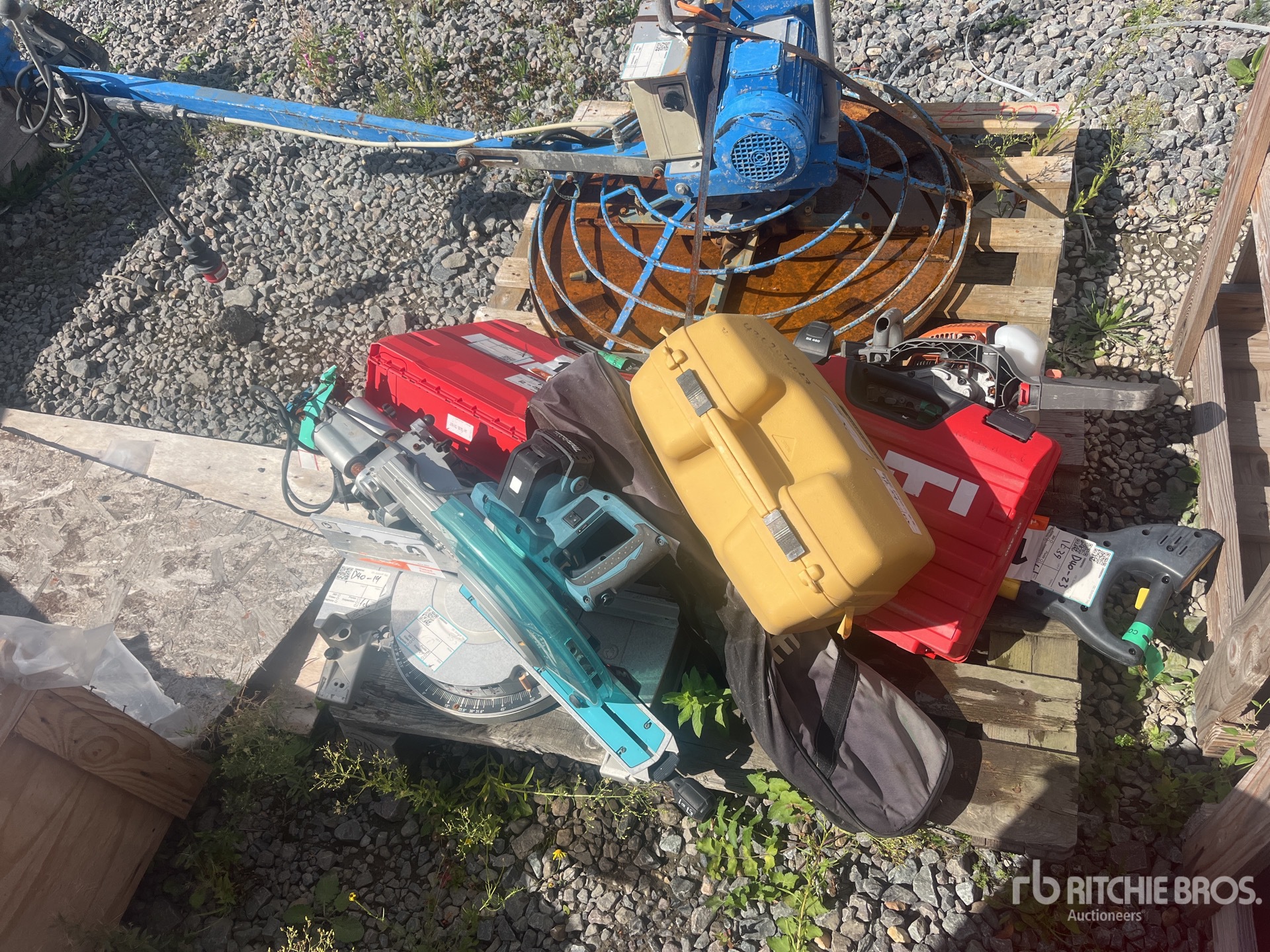 Makita Makita Circular Saw, Topcon Laser and various