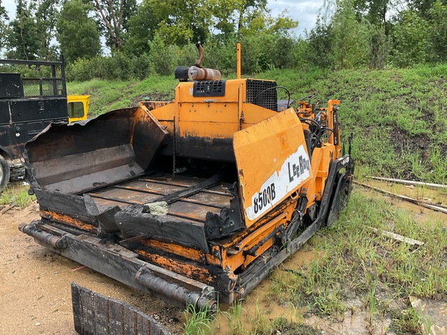 2012 LeeBoy 8500B Track Asphalt Paver 2012 LeeBoy 8500B Track Asphalt Paver