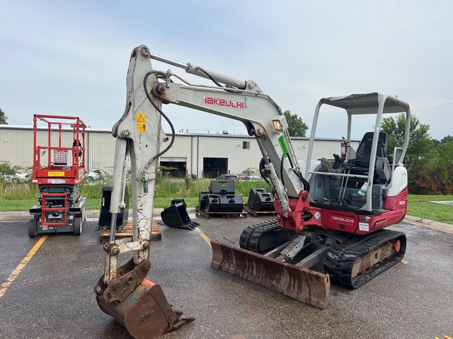 2017 Takeuchi TB240