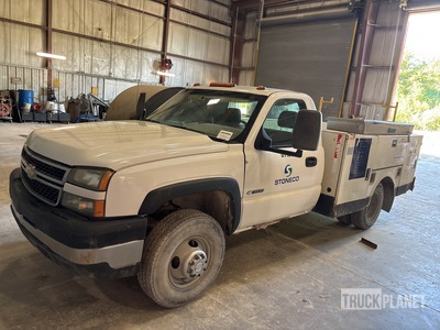 2007 Chevrolet Silverado 3500 4x2 Utility Truck