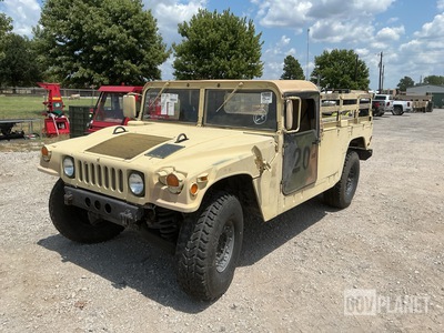 AM General M1097R1 HMMWV 2 Door Soft Top w/Truck Body