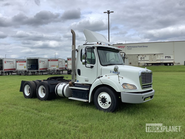CAMIóN 2016 FREIGHTLINER