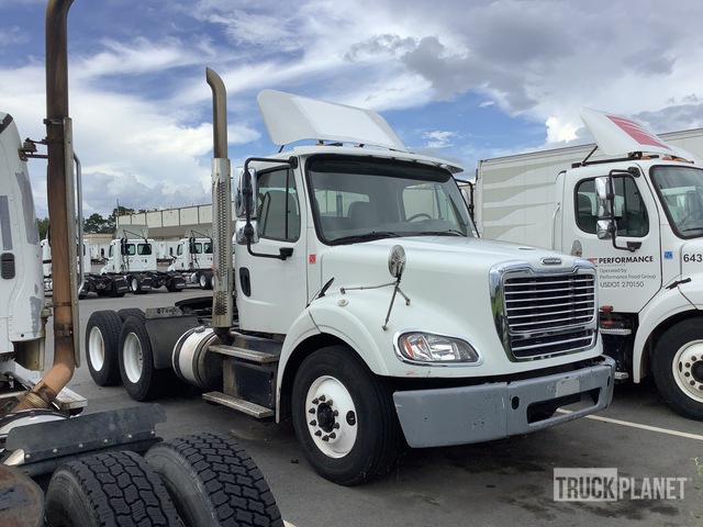 CAMIóN 2016 FREIGHTLINER