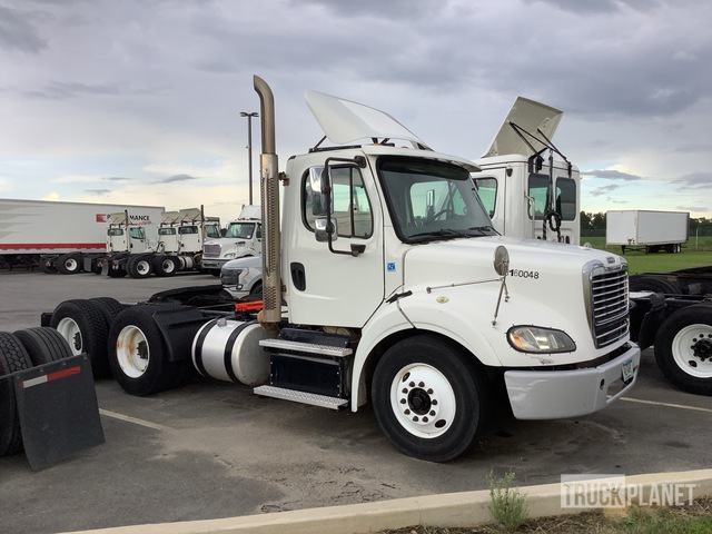 CAMIóN 2016 FREIGHTLINER