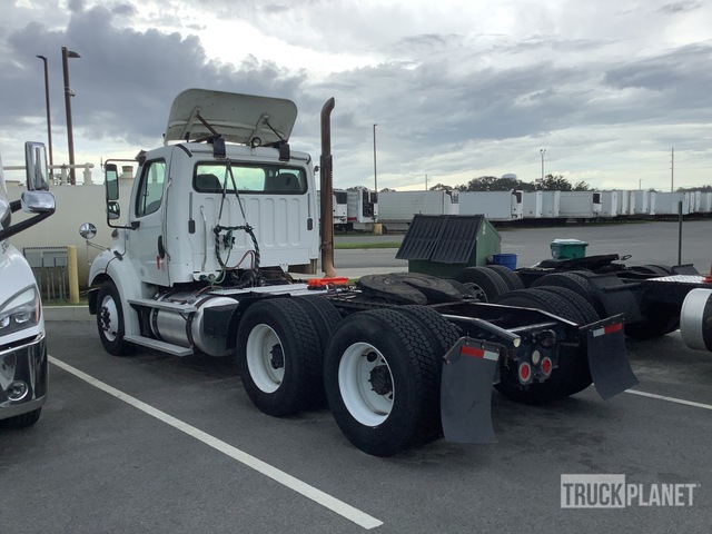 CAMIóN 2016 FREIGHTLINER