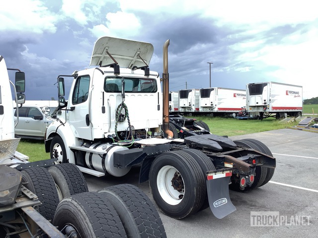 CAMIóN 2016 FREIGHTLINER