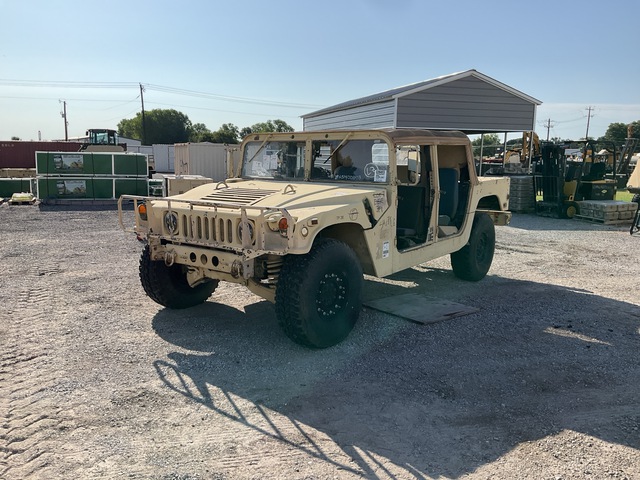 1994 AM General M1097 HMMWV 4 Door Soft Top w/Truck Body 1994 AM General M1097 HMMWV 4 Door Soft Top w/Truck Body