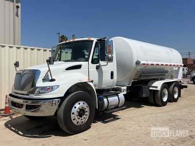 2017 International DuraStar 4400 6x4 Tanker Truck