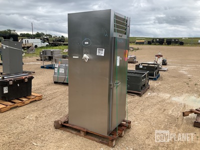 Traulsen RHT132WPUT-FHG Pass-Through Refrigerator