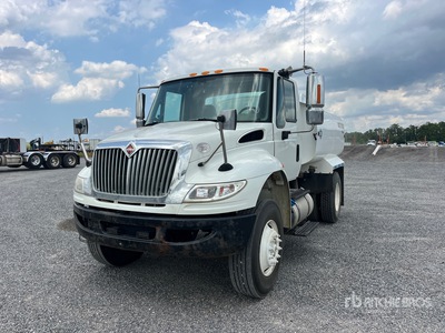 2018 International 4300 4x2 Water Truck