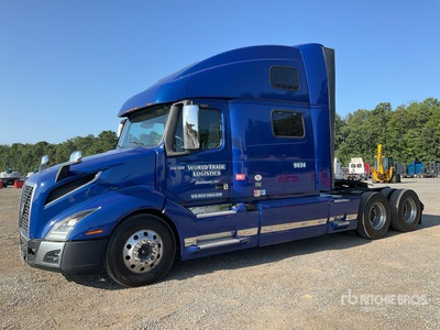 2019 Volvo VNL860 6x4 T/A Sleeper Truck Tractor