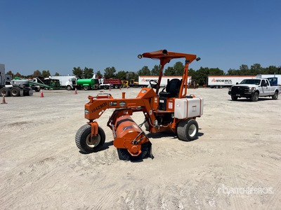 2024 Broce BB-250-BT Self-Propelled Broom
