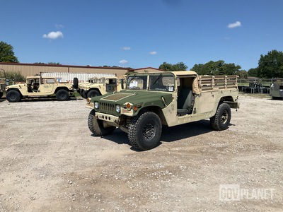 2006 AM General M1097R1 HMMWV 2 Door Soft Top w/Truck Body