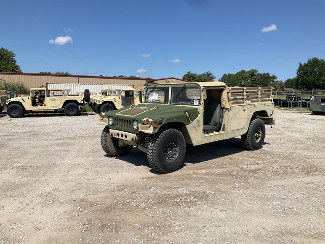 2006 AM General M1097R1 HMMWV 2 Door Soft Top w/Truck Body 2006 AM General M1097R1 HMMWV 2 Door Soft Top w/Truck Body