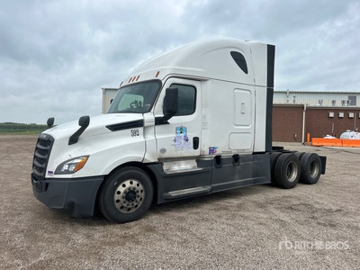 2020 Freightliner Cascadia 126 6x4 T/A Sleeper Truck Tractor