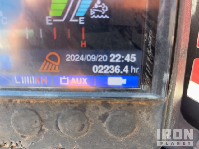 MINI CARGADOR SOBRE ORUGAS TAKEUCHI TL12R2