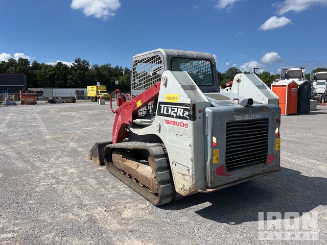 MINI CARGADOR SOBRE ORUGAS TAKEUCHI TL12R2