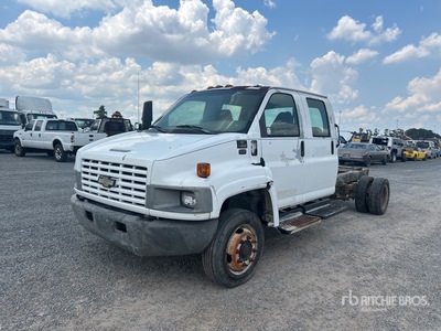 2005 Chevrolet C4500 4x2 Crew Cab Cab and Chassis