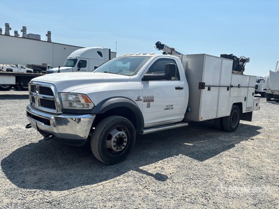 2016 Ram 5500 4x2 Camion de servicios