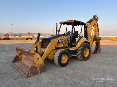 2013 Cat 450F 4x4 لودر خلفي