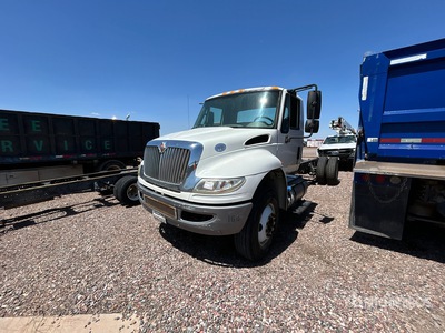 2015 International 4300 4x2 S/A Day Cab Truck Tractor (Inoperable)