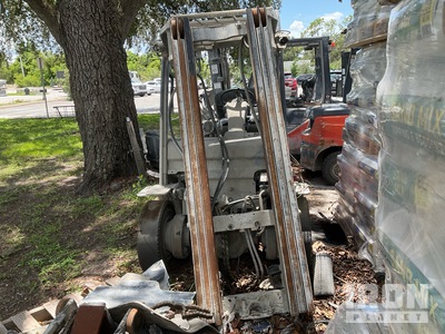 2020 Toyota 8FGU25 4500 lb Cushion Tire Forklift (Inoperable)