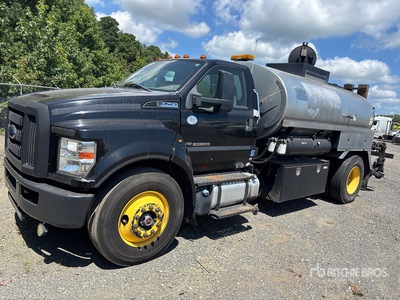 2016 Etnyre 1500 gal on 2016 Ford F-750 4x2 Asphalt Distributor Truck (Inoperable)