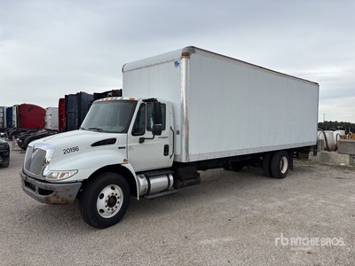 2013 International 4300 4x2 Camion fourgon (Inoperable)