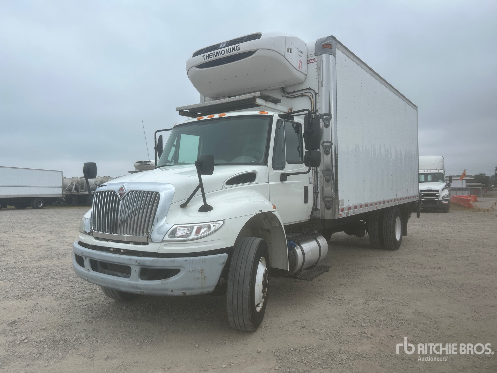 2016 International 4300 4x2 Refrigerated Truck