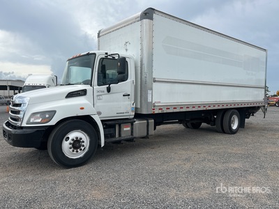 2020 Hino 338 4x2 Van Truck