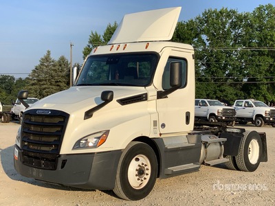 2021 Freightliner Cascadia 126 4x2 Ciągnik siodłowy z kabiną dzienną S/A