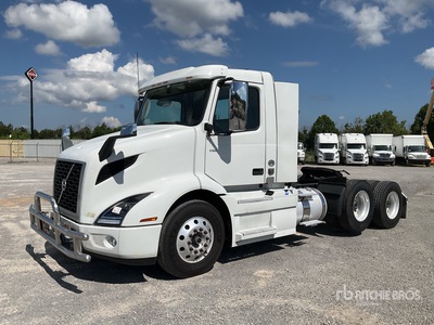 2020 Volvo VNR300 6x2 トラックトラクター（T/A）