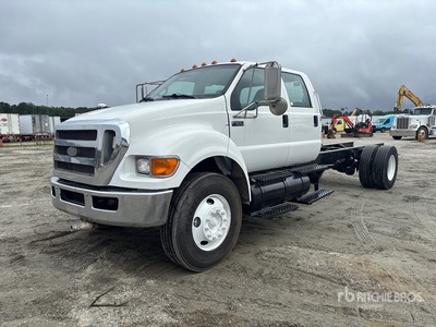 2008 Ford F-650 4x2 Crew Cab Cab and Chassis