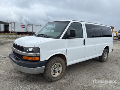 2016 Chevrolet Express 8 Passenger Van