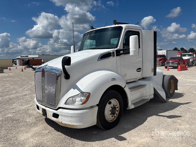 2015 Kenworth T680 4x2 Cabeza Tractora Cabina Corta