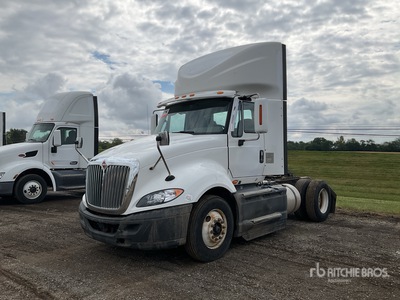 2017 International ProStar+ 122 4x2 トラックトラクター（S/A）