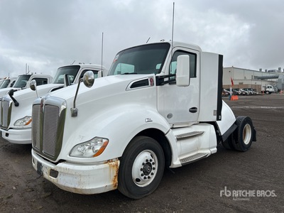 2014 Kenworth T680 4x2 トラックトラクター（S/A）