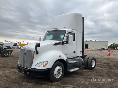 2016 Kenworth T680 4x2 トラックトラクター（S/A）