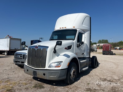 2017 Peterbilt 579 4x2 S/A Day Cab Truck Tractor