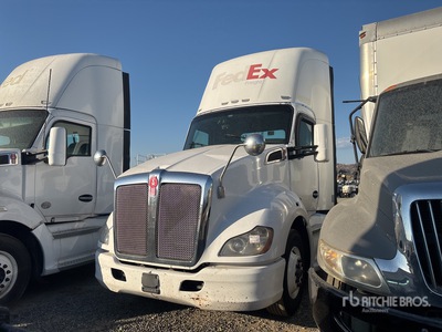 2014 Kenworth T680 4x2 S/A Day Cab Truck Tractor